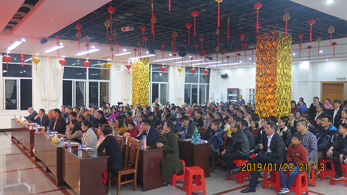 03全體員工觀看表演.jpg 03全體員工觀看表演.jpg